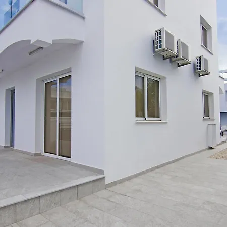 Amarilia - Nissi Area أيا نابا